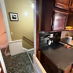 Stay With Jay - Segunda Room