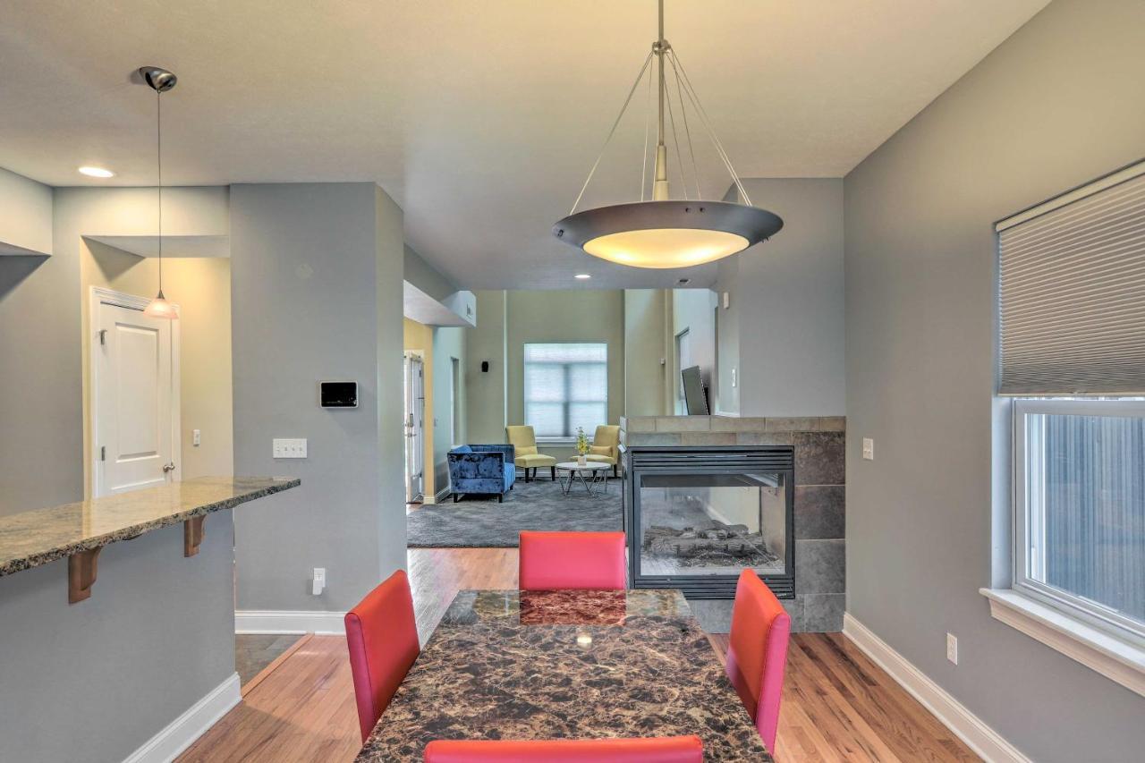 Holiday home Gem With Direct Skyline View! Cleveland