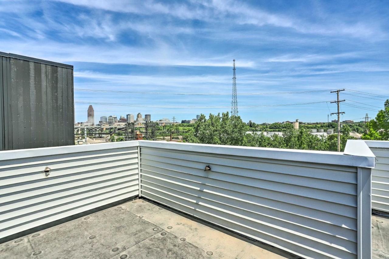 Gem With Direct Skyline View! Cleveland