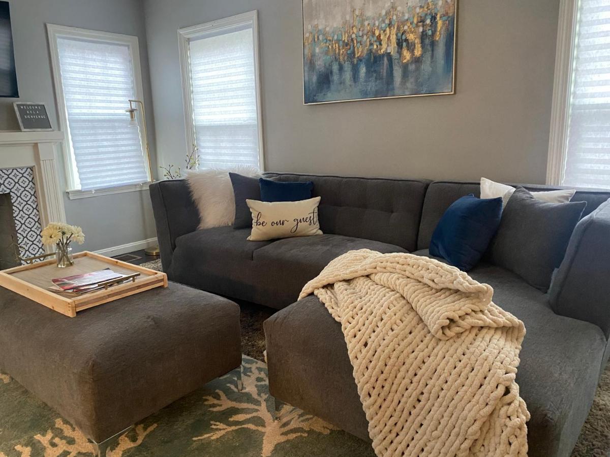 Apartment Peace Of Cleveland: Pet-friendly 2br With Study