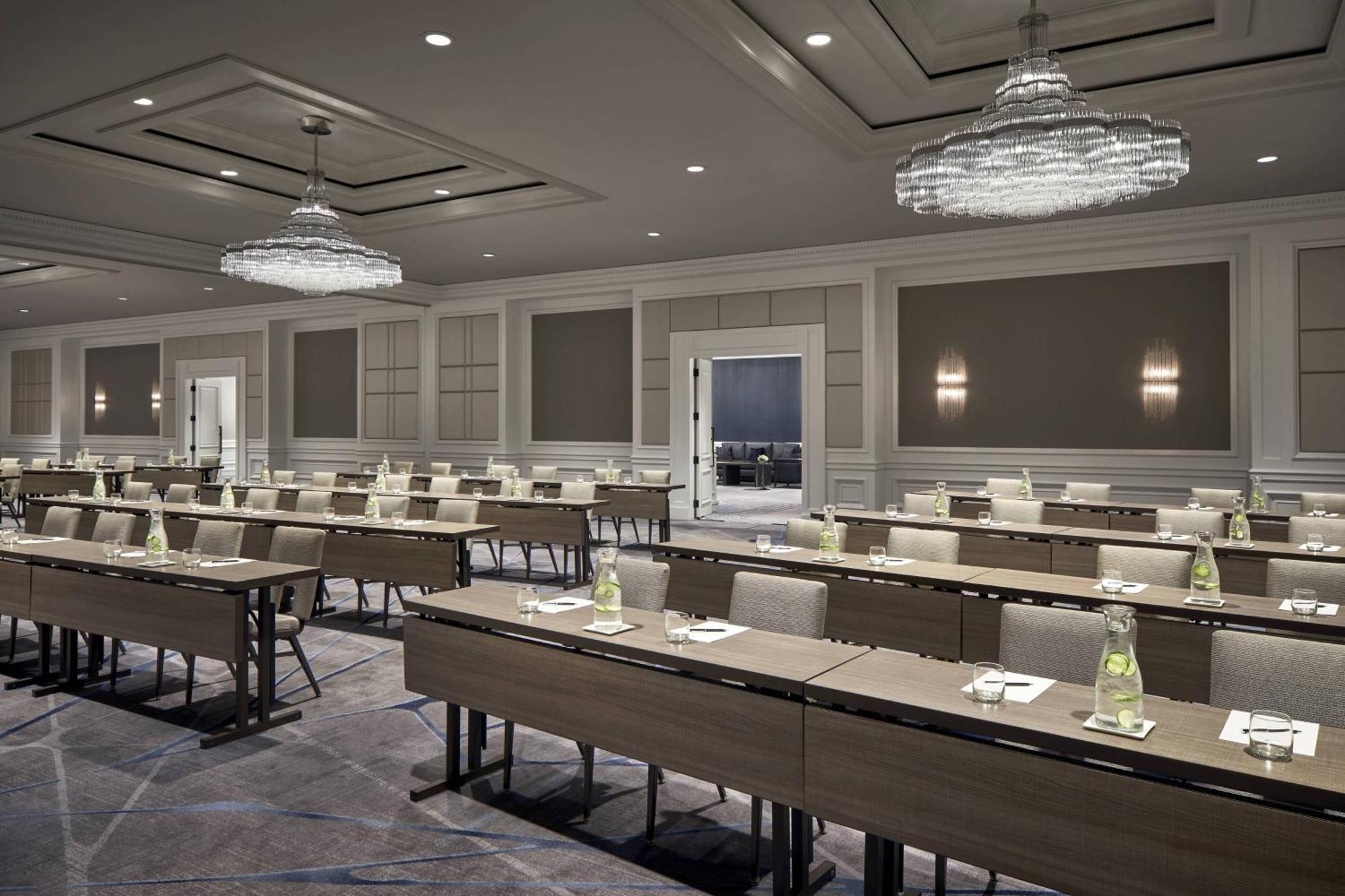 The Ritz-carlton, 5* Cleveland