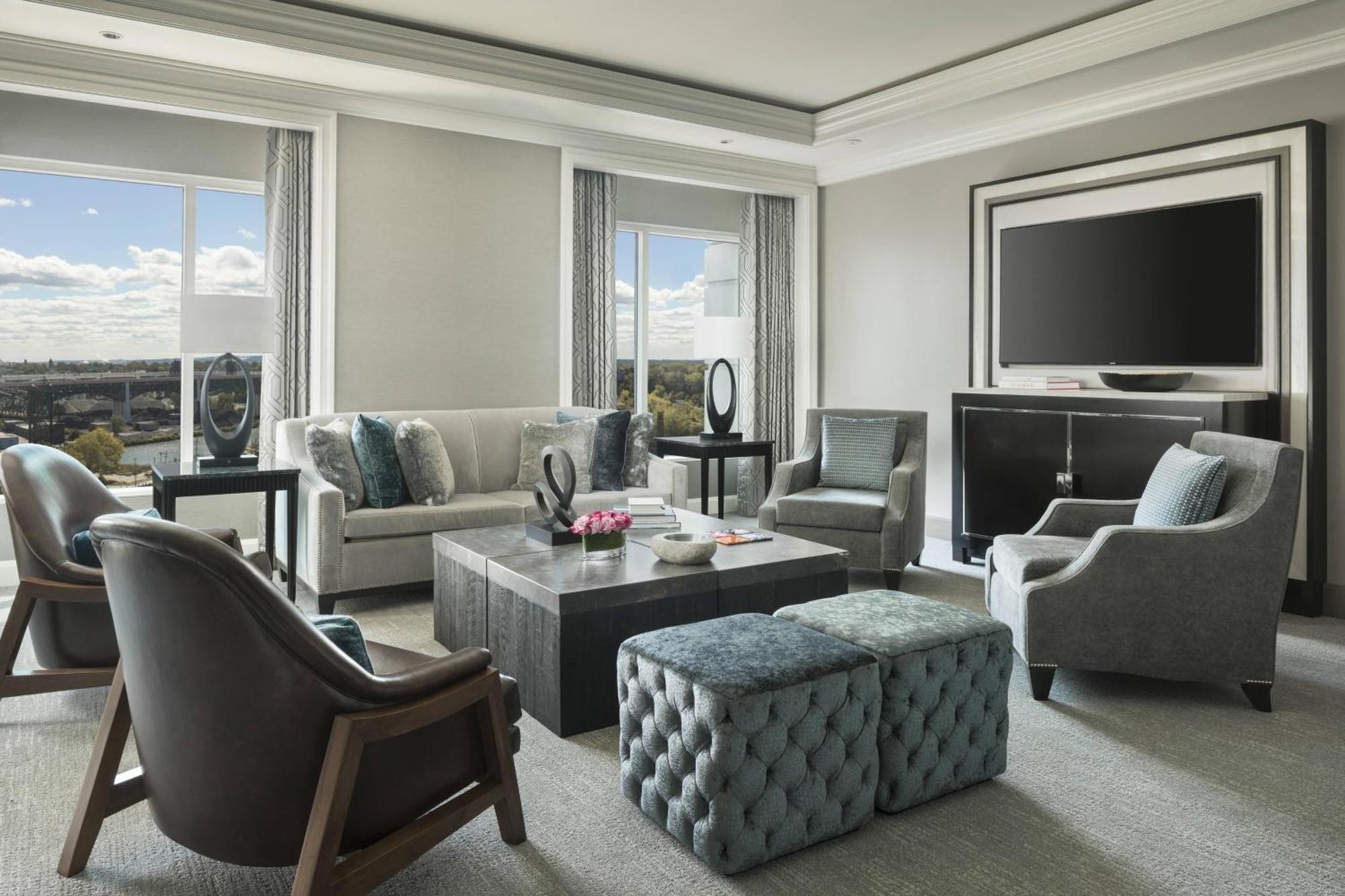 The Ritz-carlton, 5* Cleveland