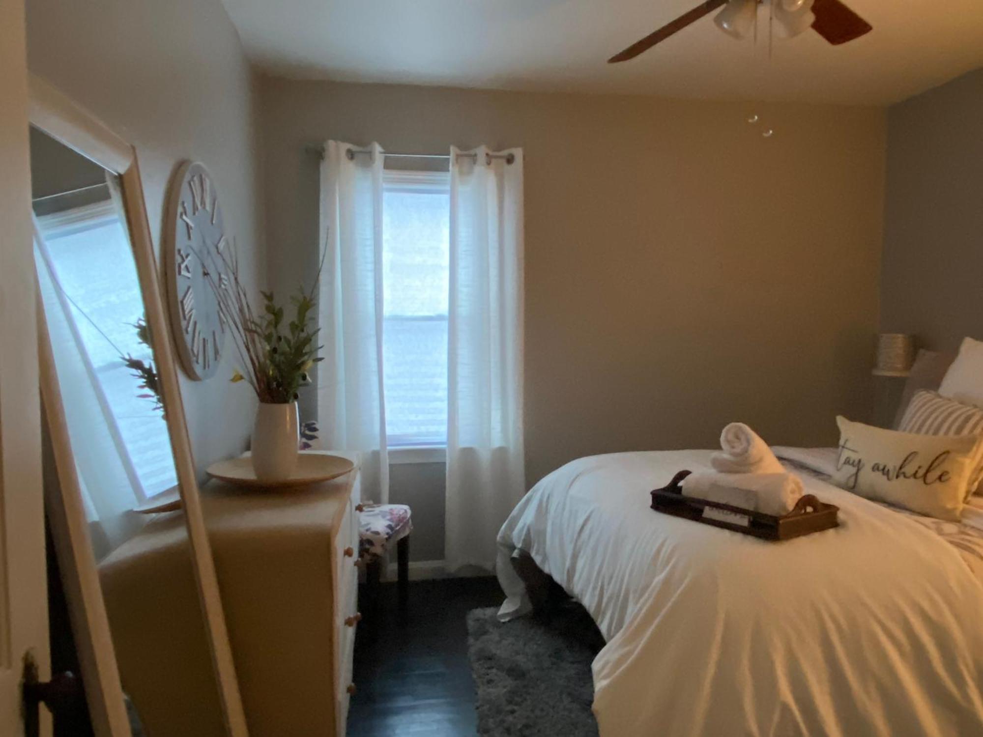 Peace Of Cleveland: Pet-friendly 2br With Study Apartment