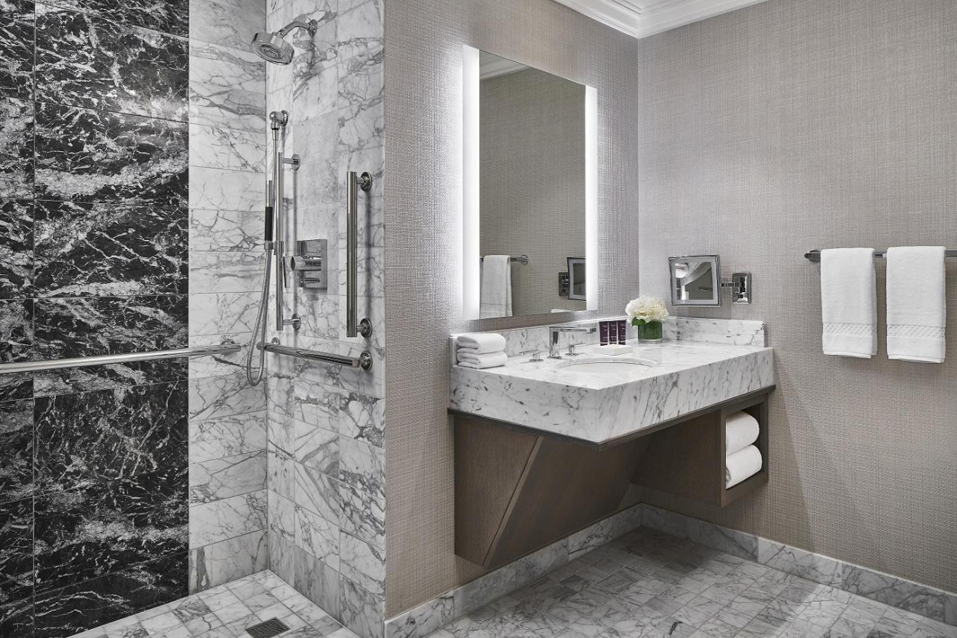 The Ritz-carlton,