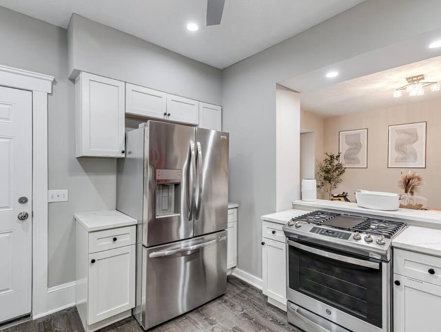 Upscale Near Downtown Cle, R&r Hof, Beach, Arena *