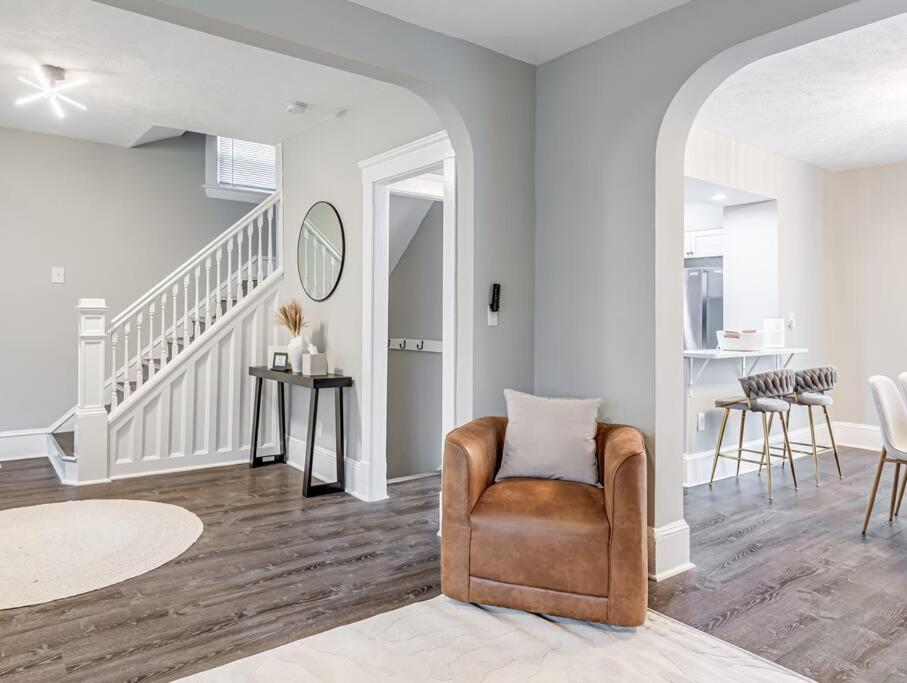 Upscale Near Downtown Cle, R&r Hof, Beach, Arena Holiday home *