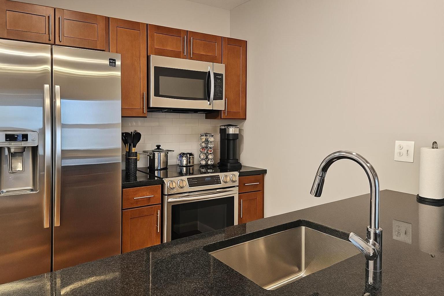 Downtown Sq Stadium, Casino, Rock Hall, Clinic Apartment Cleveland