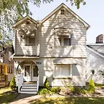 La Naranja Retreat - Cozy Duplex Near Downtown With Parking, 300 Mb Wifi & Self Check In