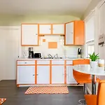 La Naranja Retreat - Cozy Duplex Near Downtown With Parking, 300 Mb Wifi & Self Check In