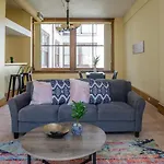 Frontdesk 2063 East 4Th Street Apts Downtown Cleveland