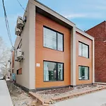 Frontdesk Mikros On Ashbury Micro Apts Cleveland