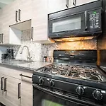 Walkable Gem In Little Italy