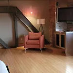1600 Kcm Penthouse Apartment