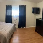 Quiet & Cozy Home Near Hospitals