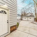 Newly Remodeled Apt, South Hills Old Brooklyn Area