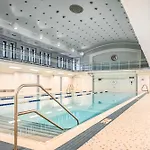 506- 2Br Unit With Olympic Pool & Steam Access In Downtown Playhouse Square