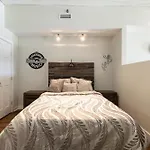 Cle Rock Haven - Play, Work, Whirlpool Tub Escape