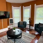 The House Hotels - Huge Ohio City District Home - 5 Minutes From Downtown - W45Th1 Upper