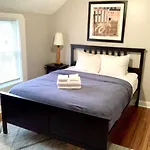 The House Hotels - W45Th Backhouse - Ohio City District Home - 5 Minutes From Downtown