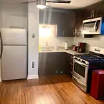 The House Hotels - W45Th Backhouse - Ohio City District Home - 5 Minutes From Downtown