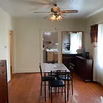 Comfy First Floor Bedroom Near Cleveland Clinic Fairview