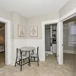 3 Bed Spacious 1St Floor Apt At Tremont