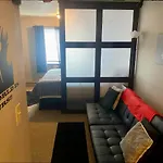 Cal King Bed Free Parking By Downtown & Clinic