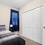Large Remodeled 4 Bedroom Only 7 Minutes To Downtown