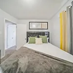 Cozy Two Bedroom One Bath