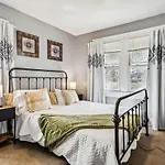 3 Bedroom 1 Bath In Cleveland