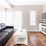 Luxury Downtown Townhome Private Garage Unit 10