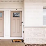Luxury Downtown Townhome Private Garage Unit 10