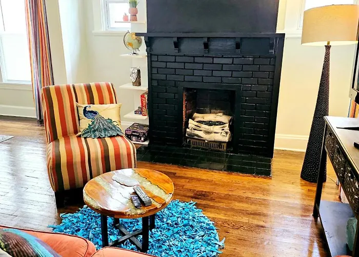 Charming! Near Cle Clinic/Uh/Cwru/Dwntwn W/Porch