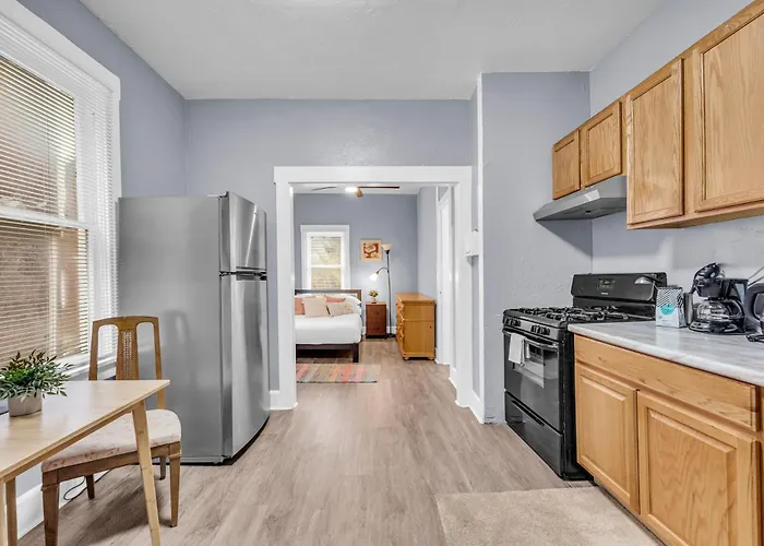 Historic Cozy Haven In Little Italy