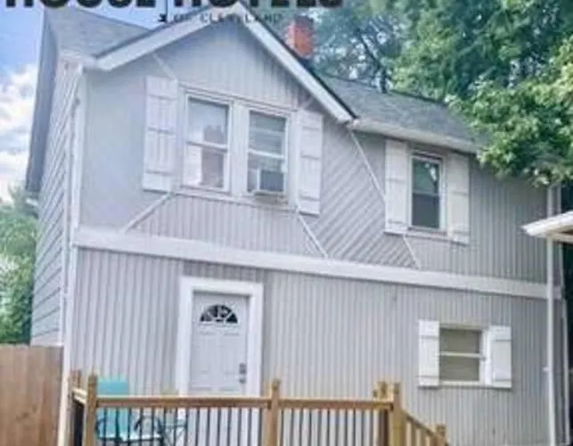 The House Hotels - W45Th Backhouse - Ohio City District Home - 5 Minutes From Downtown