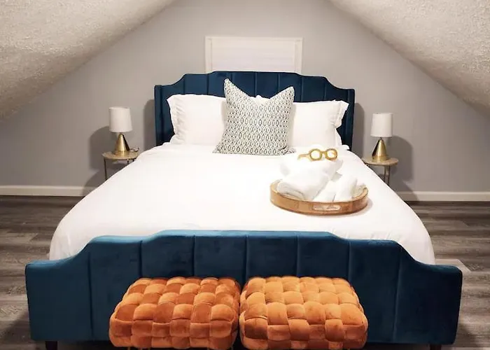 Attic Retreat 5 Minutes From Westside Market
