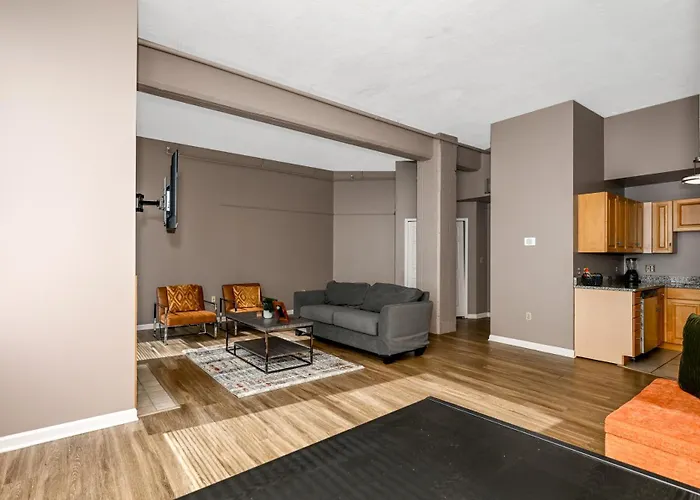 2 Bath Prkg+Gym+Sauna Perk Plaza +30 Day