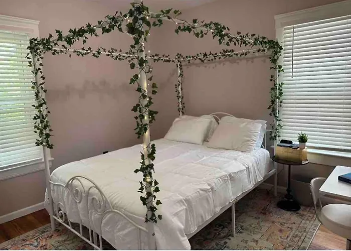 Garden Whisper Cozy Chamber