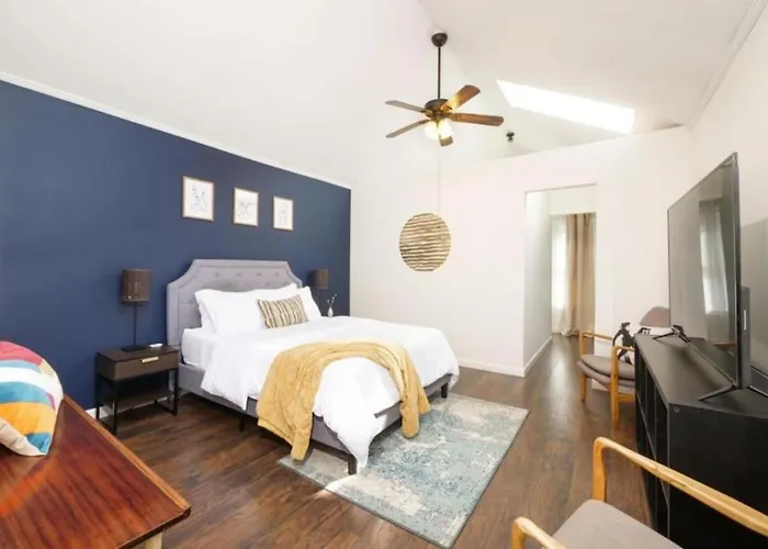 Historic Home In Ohio City Near W25!