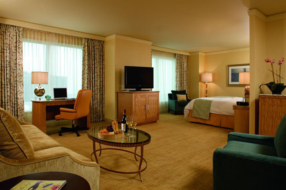 The Ritz-carlton, 5* Cleveland
