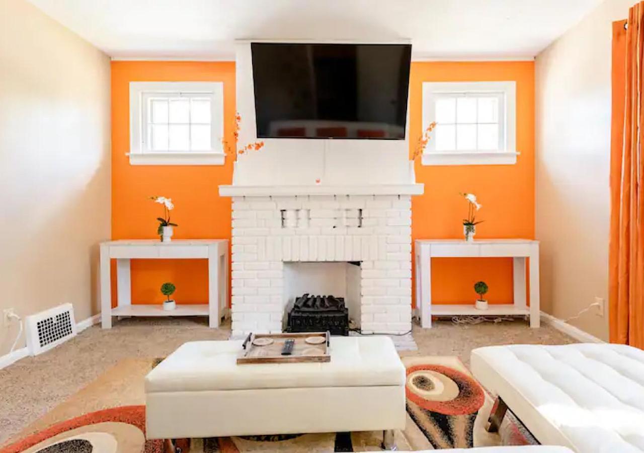 La Naranja Retreat - Cozy Duplex Near Downtown With Parking, 300 Mb Wifi & Self Check In Holiday home