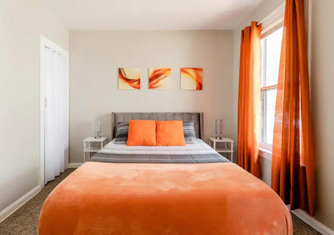 La Naranja Retreat - Cozy Duplex Near Downtown With Parking, 300 Mb Wifi & Self Check In * Cleveland