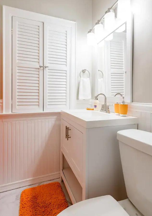 La Naranja Retreat - Cozy Duplex Near Downtown With Parking, 300 Mb Wifi & Self Check In