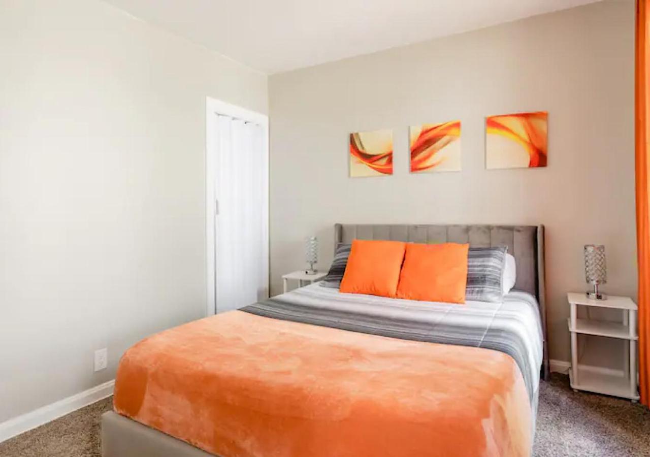 Holiday home La Naranja Retreat - Cozy Duplex Near Downtown With Parking, 300 Mb Wifi & Self Check In *