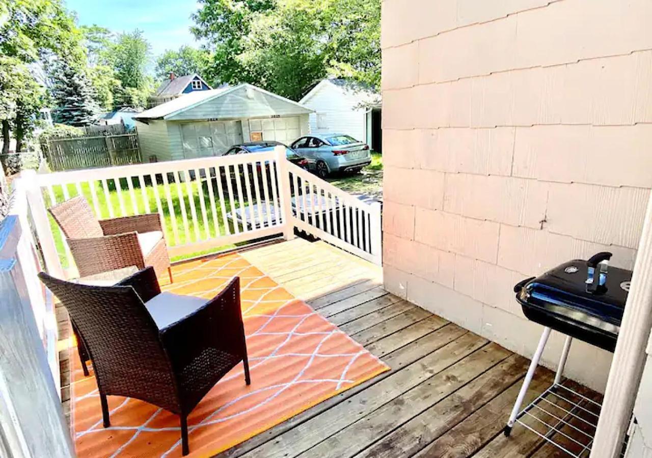 La Naranja Retreat - Cozy Duplex Near Downtown With Parking, 300 Mb Wifi & Self Check In
