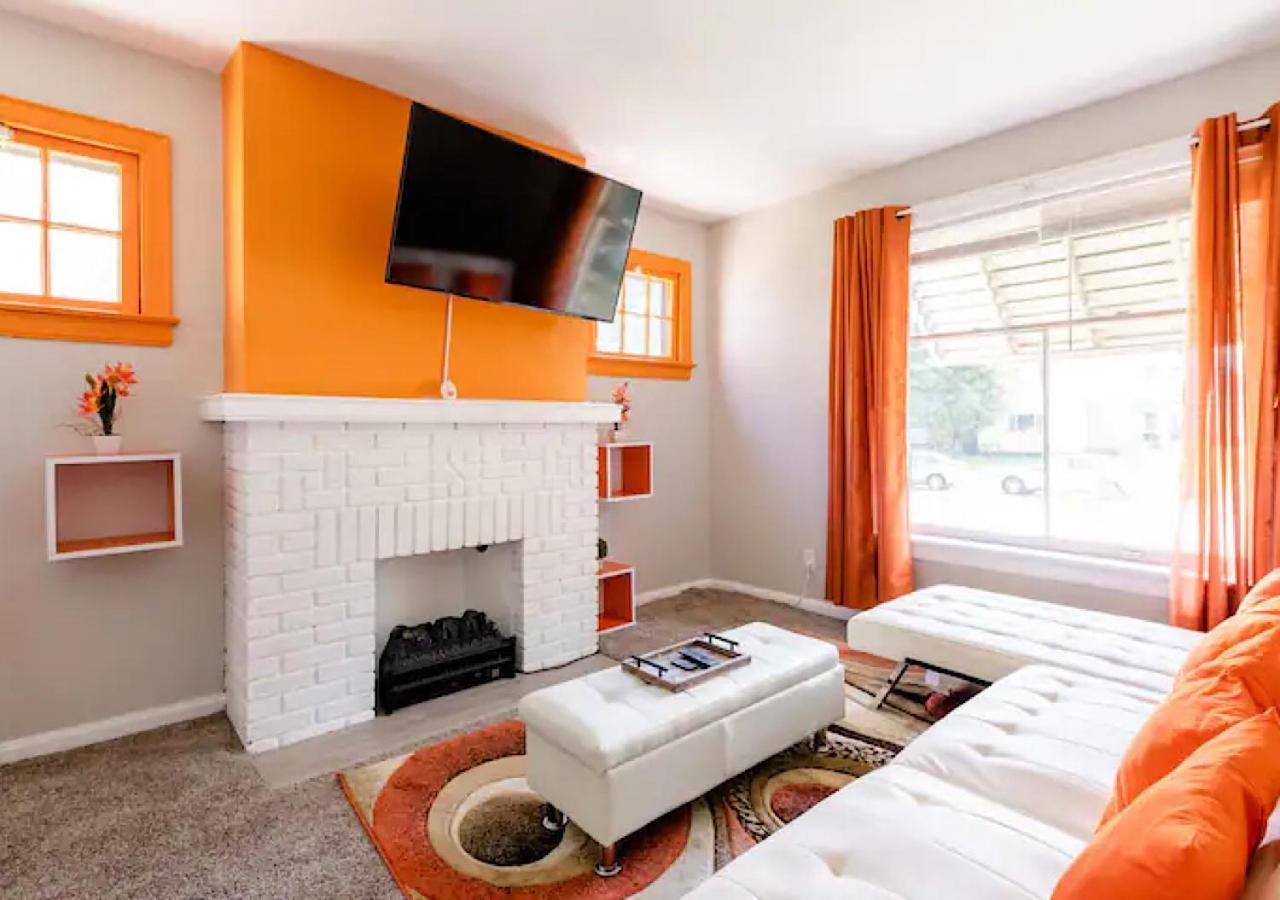 La Naranja Retreat - Cozy Duplex Near Downtown With Parking, 300 Mb Wifi & Self Check In Holiday home *
