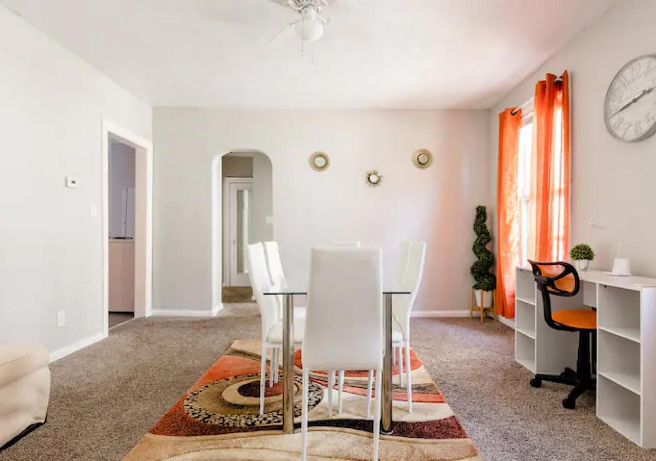 La Naranja Retreat - Cozy Duplex Near Downtown With Parking, 300 Mb Wifi & Self Check In Holiday home Cleveland