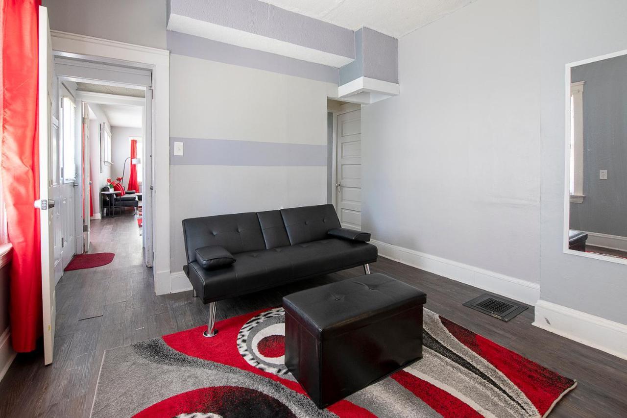 Holiday home The Rubi Lounge: Modern Brooklyn Escape With Parking & High-speed Wi-fi *