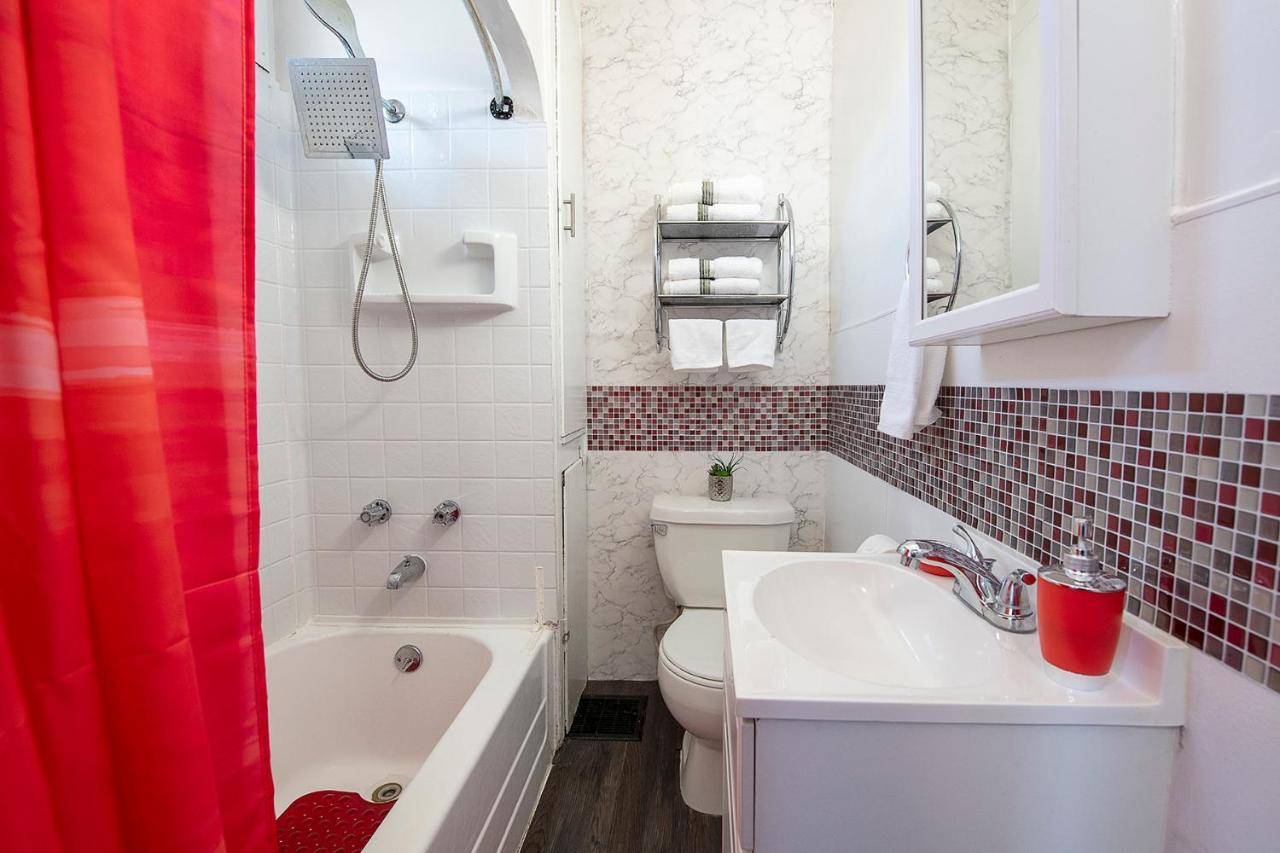 Holiday home The Rubi Lounge: Modern Brooklyn Escape With Parking & High-speed Wi-fi *