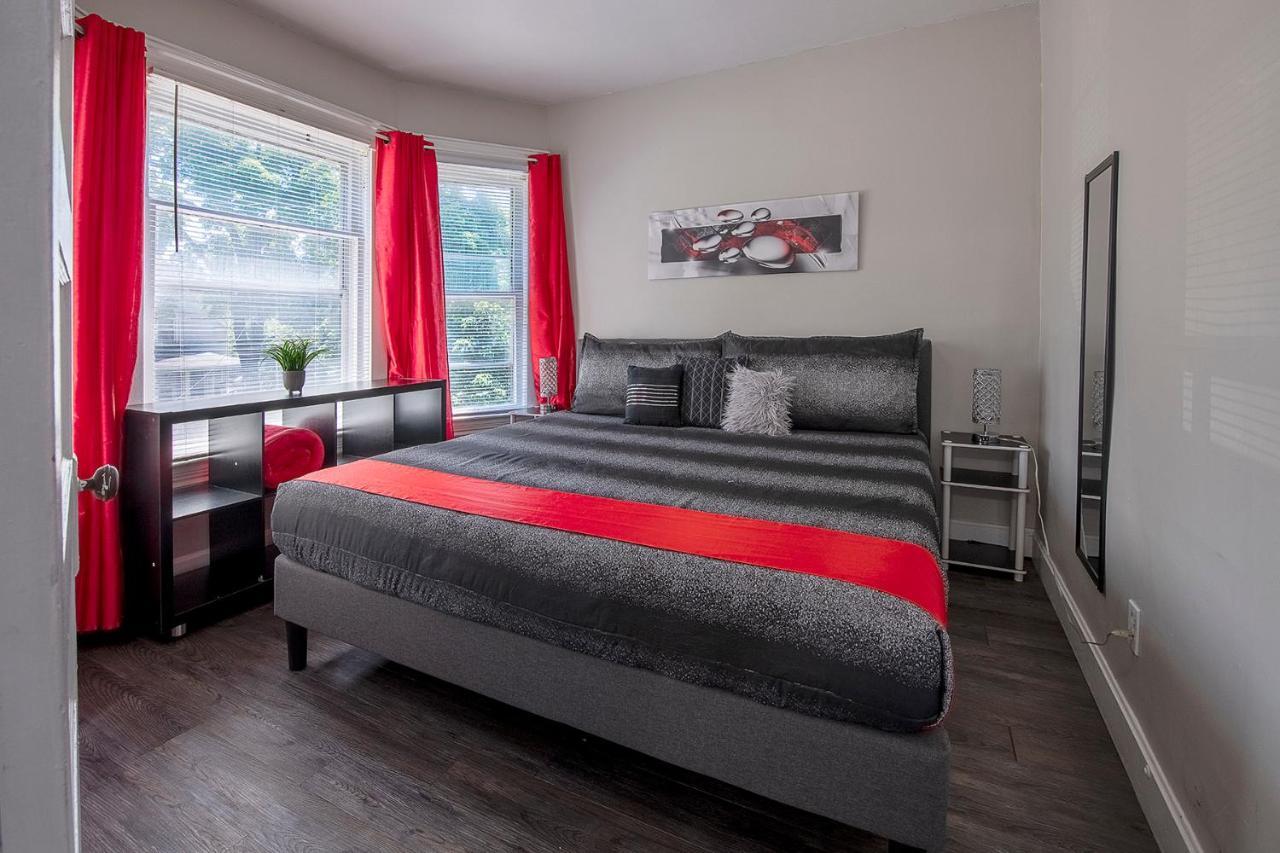 The Rubi Lounge: Modern Brooklyn Escape With Parking & High-speed Wi-fi Holiday home Cleveland